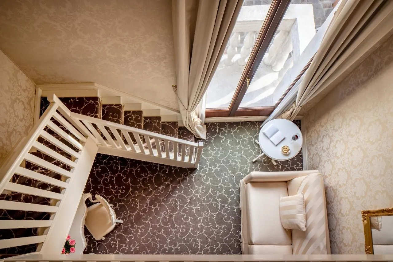 מלון Maison Venezia | Una Esperienze