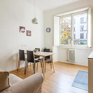 Spacious & Comfortable In Duomo By Easylife Milan